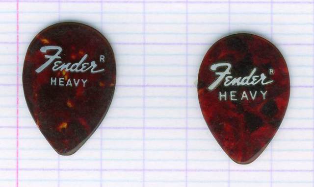 picks_fender_640.jpg