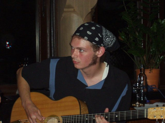 wail31.jpg